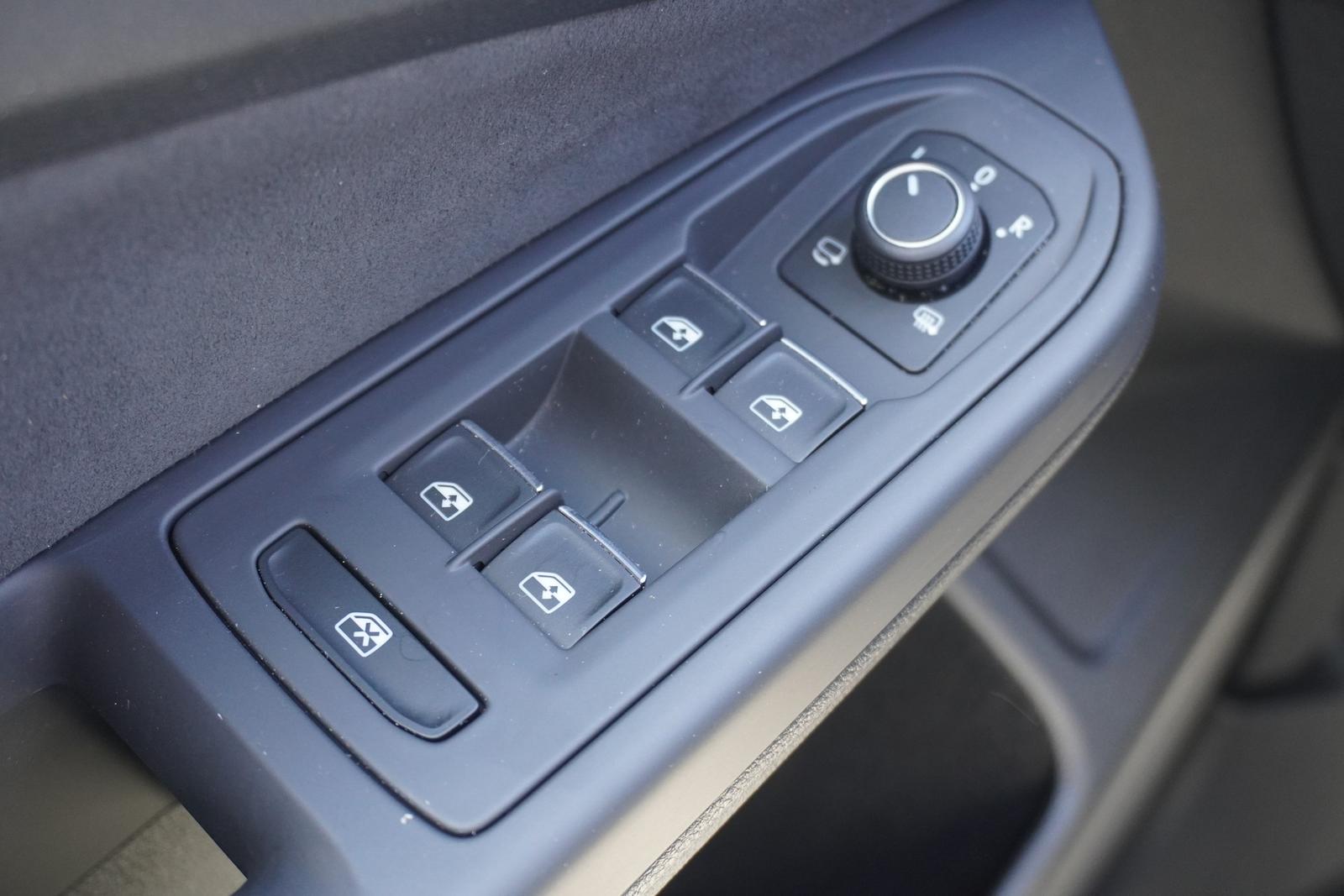 Volkswagen Golf VIII Variant R-Line DSG LED App-Connect ACC, миниатюра 26