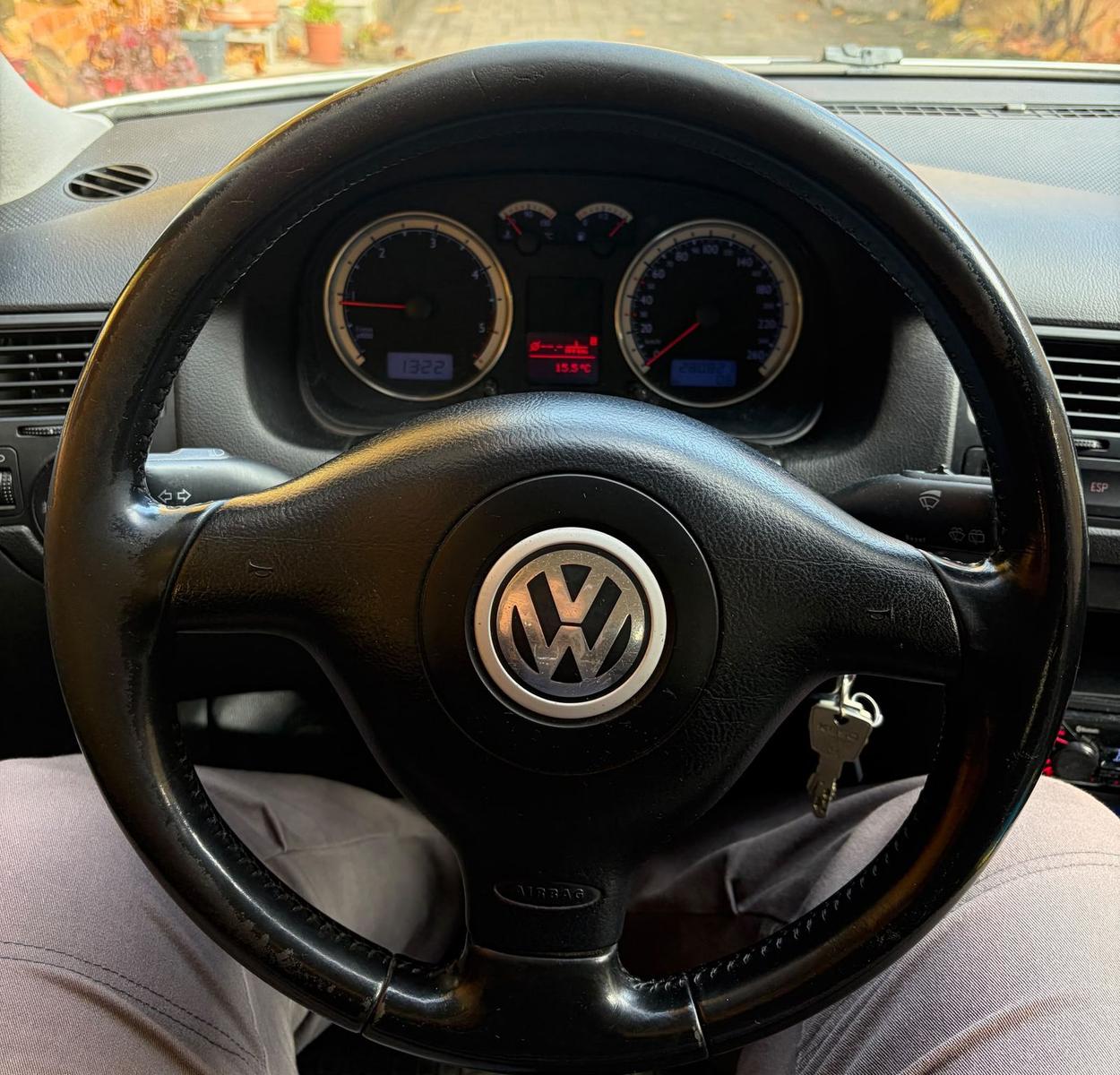 Volkswagen Golf 2005 — photo 8