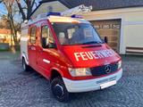 Mercedes-Benz Sprinter 414/35 - Feuerwehrauto/Camper - Mercedes-Benz Sprinter mit Benzin-Antrieb