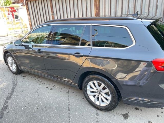 Passat Variant Business 1.5 TSI DSG LED NAV APP