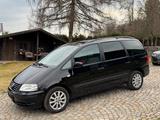 Volkswagen Sharan 1.9TDI 96kW Highline,6Gang,Navi,DPF!!! - Volkswagen Sharan mit Diesel-Antrieb: Kleinbus, 1.9