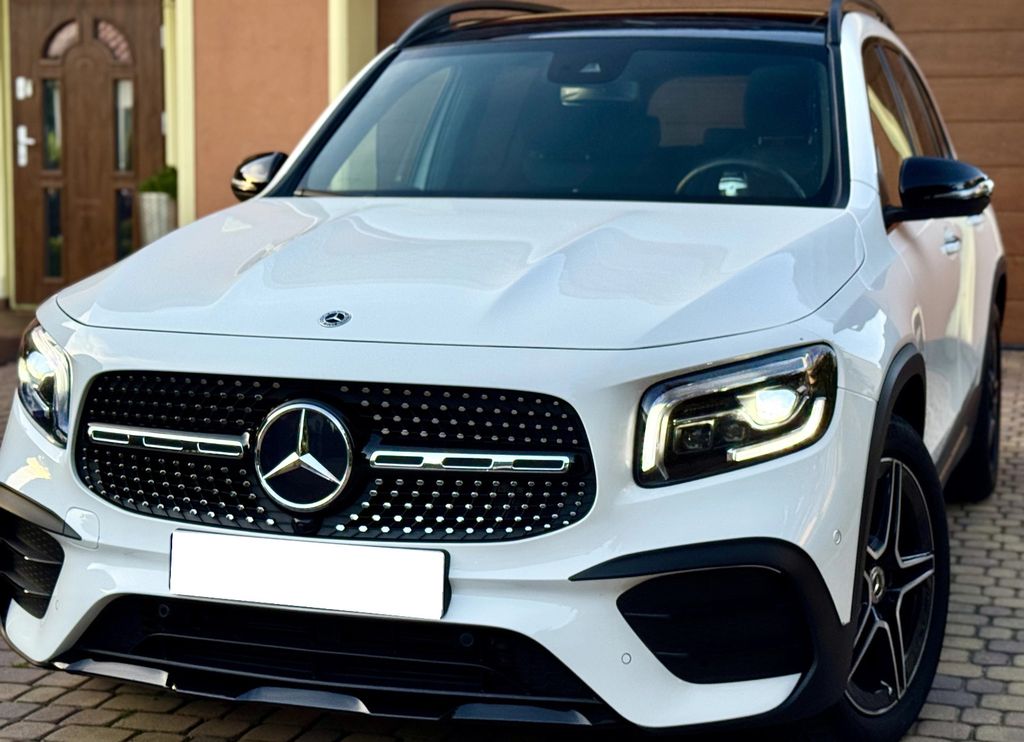 Image of Mercedes-Benz GLB 200