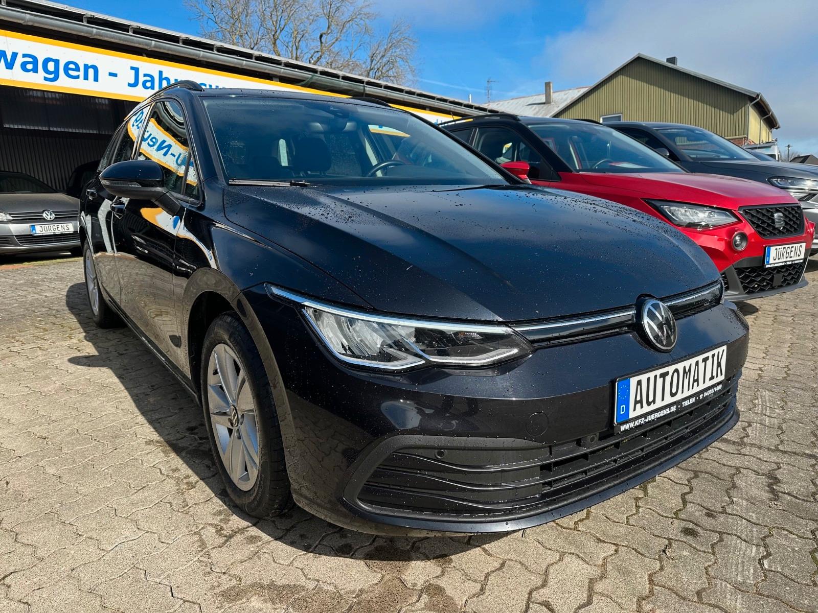 Volkswagen Golf VIII Variant Life ACC SHZ PDC LED