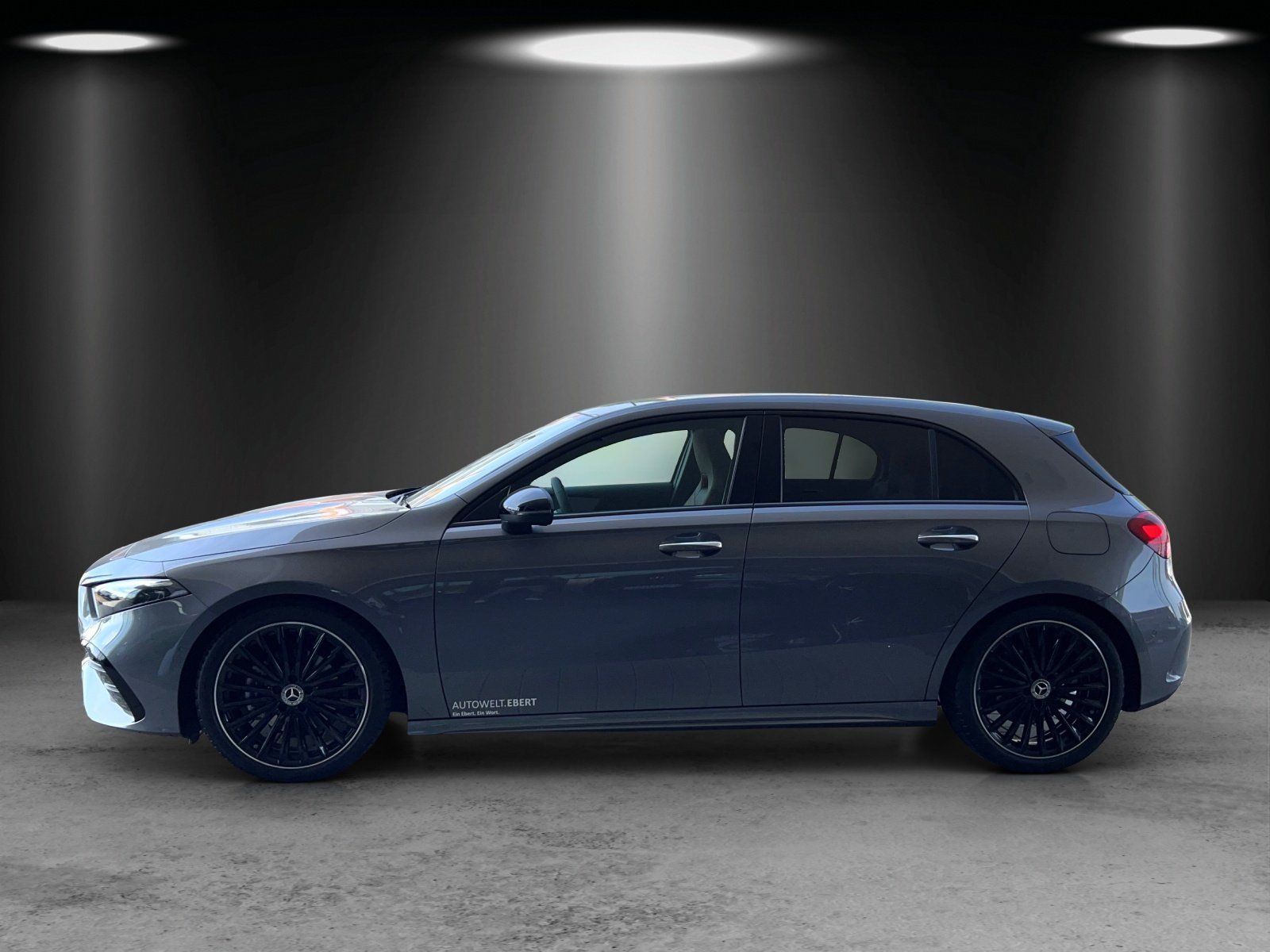 Fahrzeugabbildung Mercedes-Benz A 200+AMG Pano KeyGO NIGHT Totwinkel KAMERA