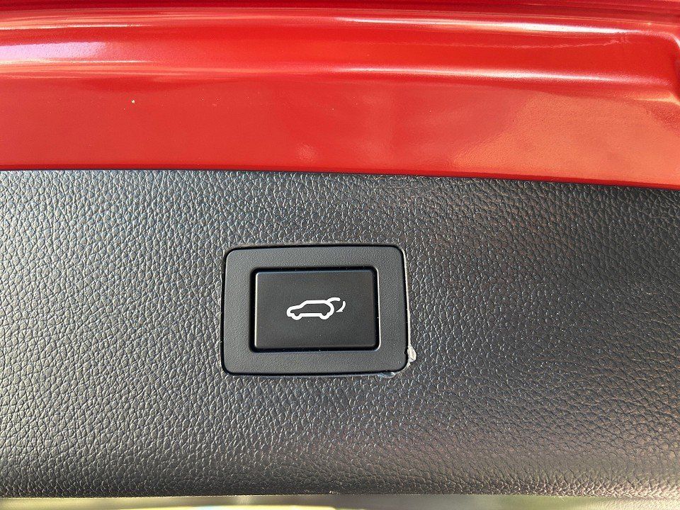 Fahrzeugabbildung Hyundai i40 KOMBI 2.0 GDI STYLE NAV+KAMERA+PDC GARANTIE+