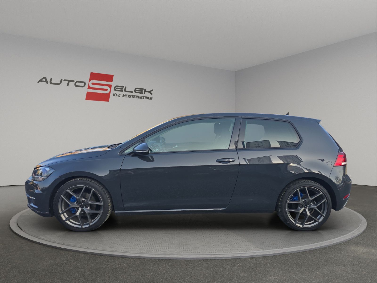 Fahrzeugabbildung Volkswagen Golf VII +Kamera+PDC+LED+Navi+Borbet Alu18``