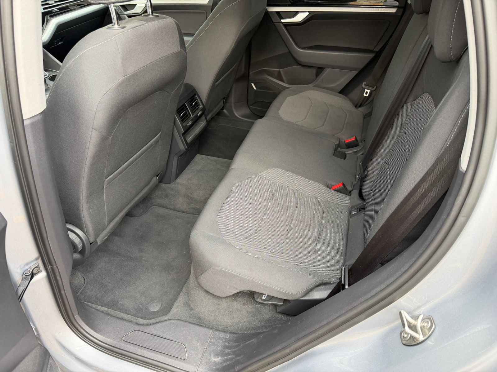 Fahrzeugabbildung Volkswagen Touareg Basis 4Motion