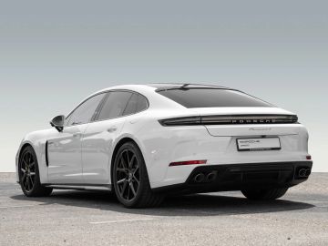 Porsche Panamera - 3