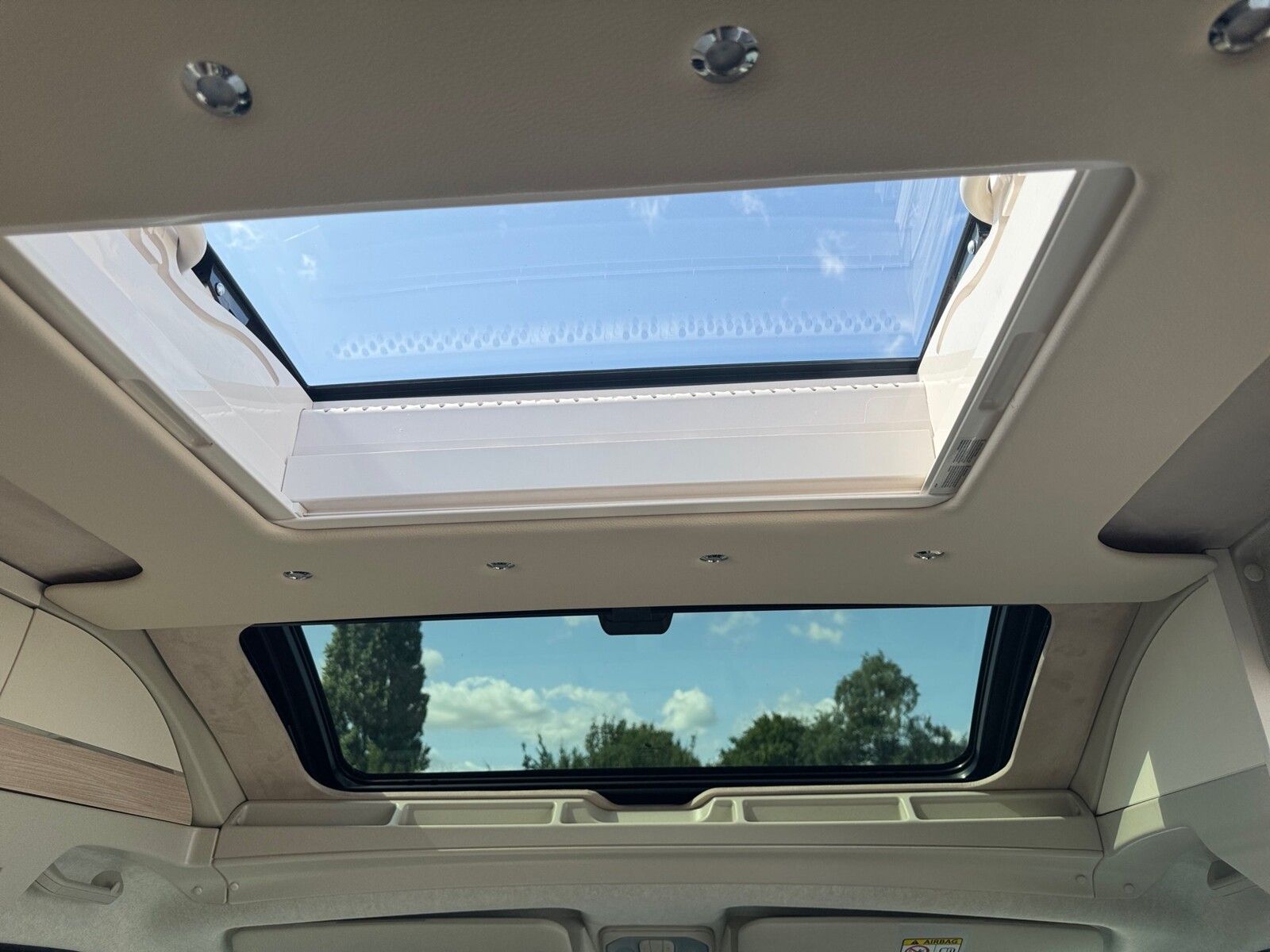 Fahrzeugabbildung Eura Mobil Van V 635 EB Klimaauto., Solar, Fahrassistenzpak