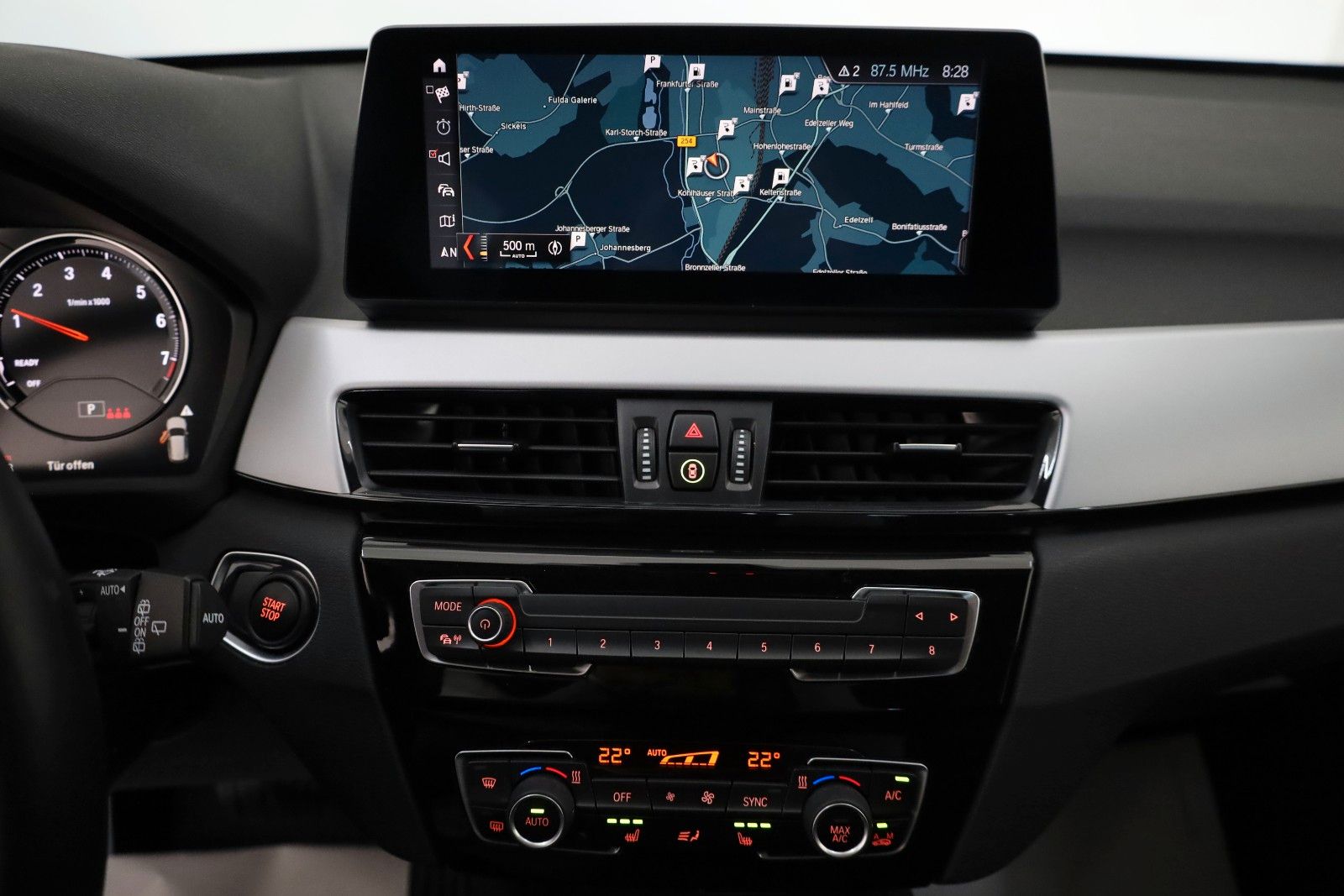 Fahrzeugabbildung BMW X1 xDrive 25 e Advantage,Leder,Navi,LED,HUD,SH