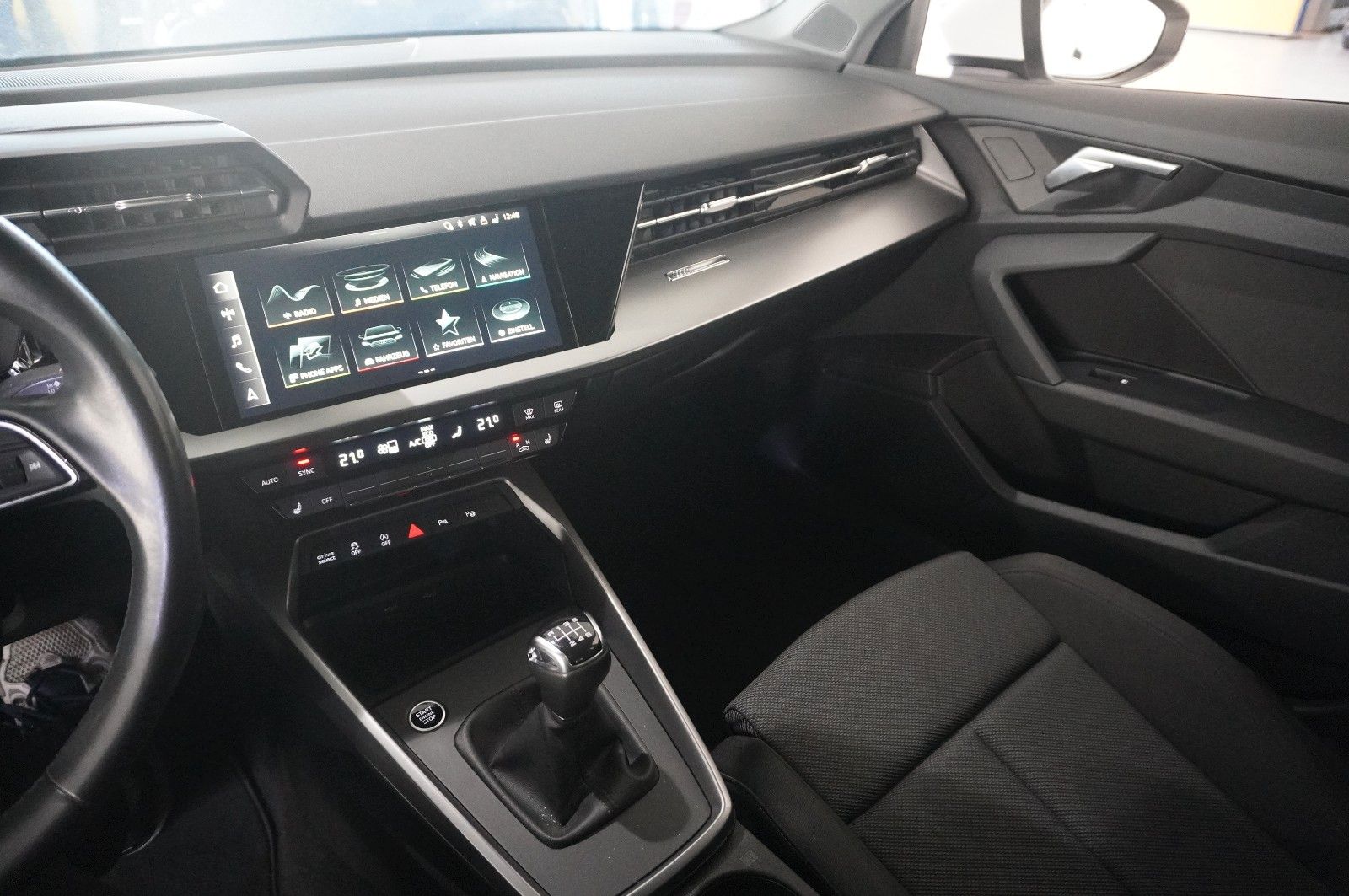 Fahrzeugabbildung Audi A3 Sportback 35 TFSI ADVANCED NAVI/SH/KAMERA/AHK