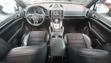 Porsche Cayenne - 10