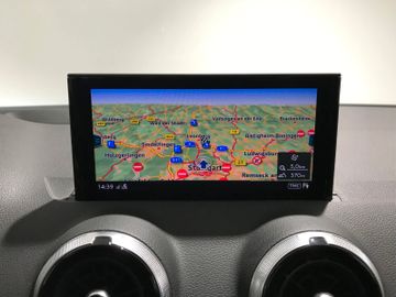 Audi Q2 35 1.5 TFSI DSG KAM LED NAV SHZ TEMP