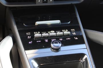 Porsche Cayenne - 12