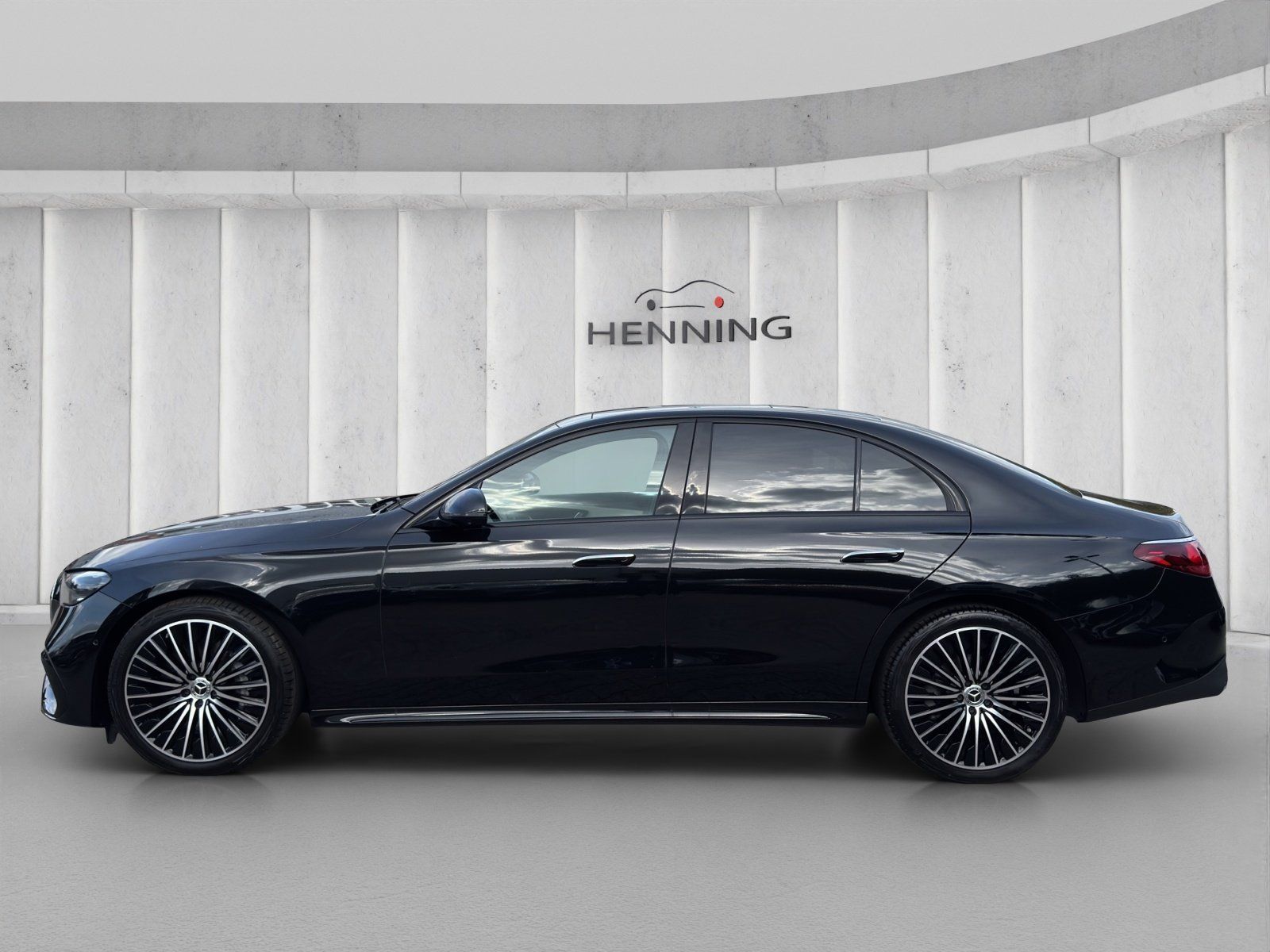 Mercedes-Benz E 220 d AMG Night Panorama Burmester 360° Ka 20" imagem 2