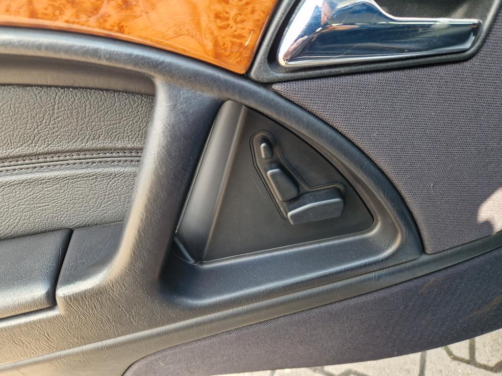 Mercedes-Benz SL 320