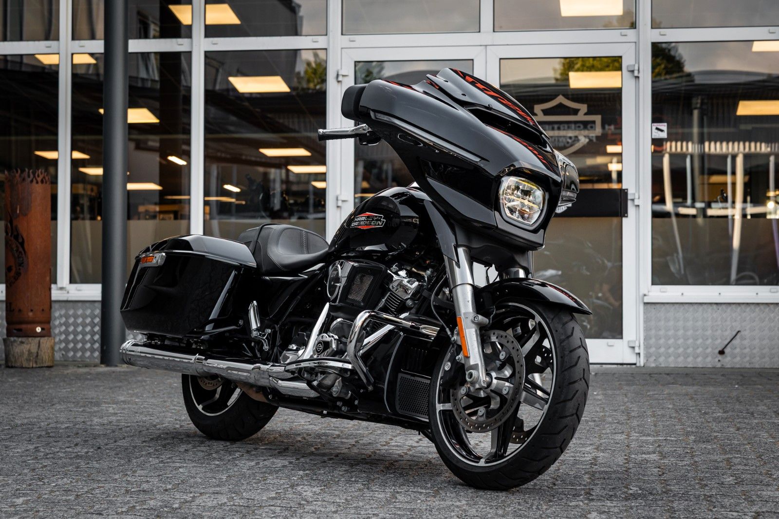 Fahrzeugabbildung Harley-Davidson Street Glide FLHX MY24 117cui- Kesstech