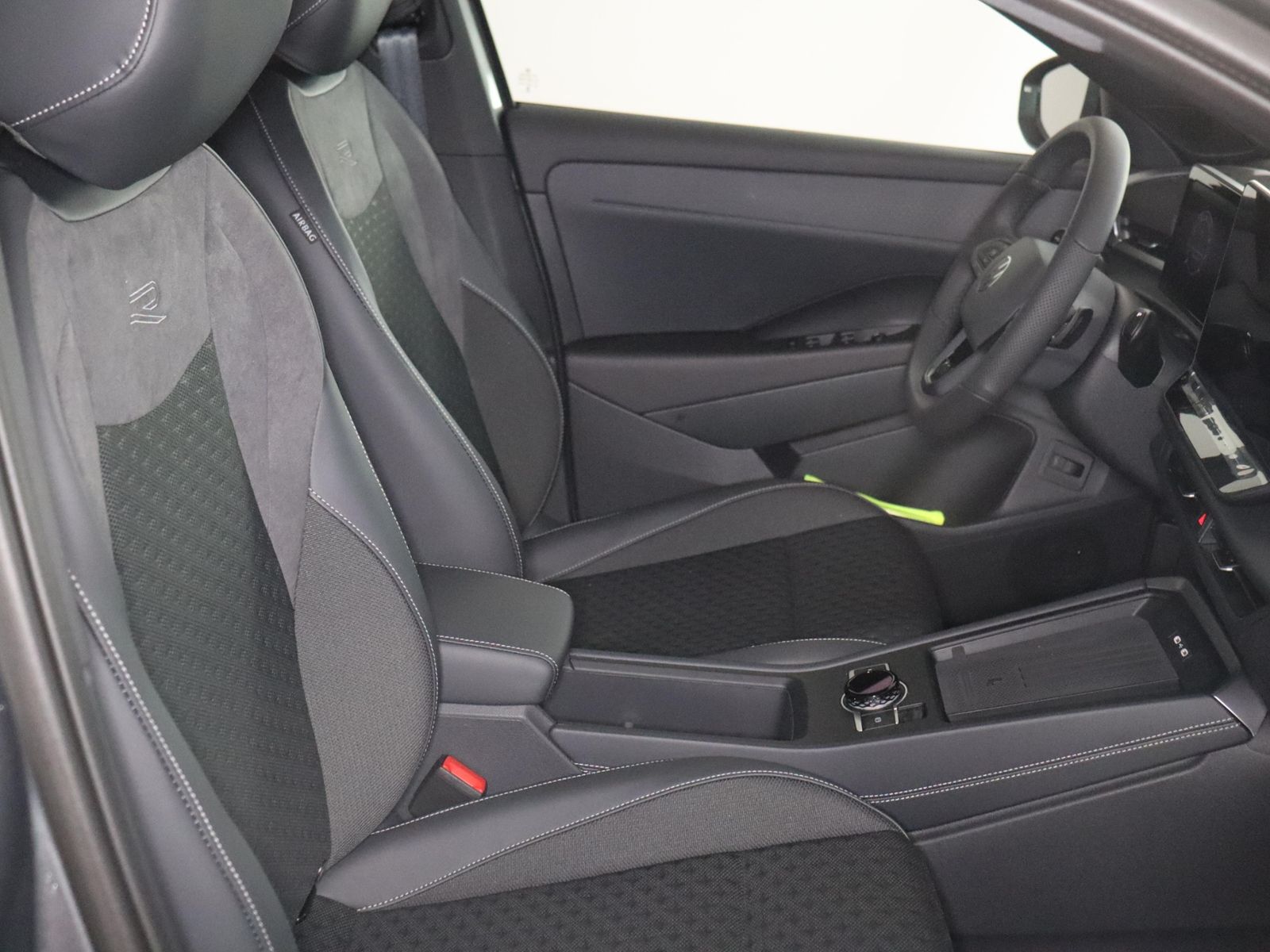 Volkswagen T-Roc - Bild 9