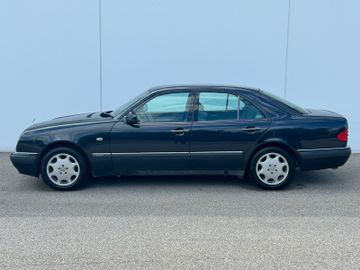 Mercedes E 320 - 5