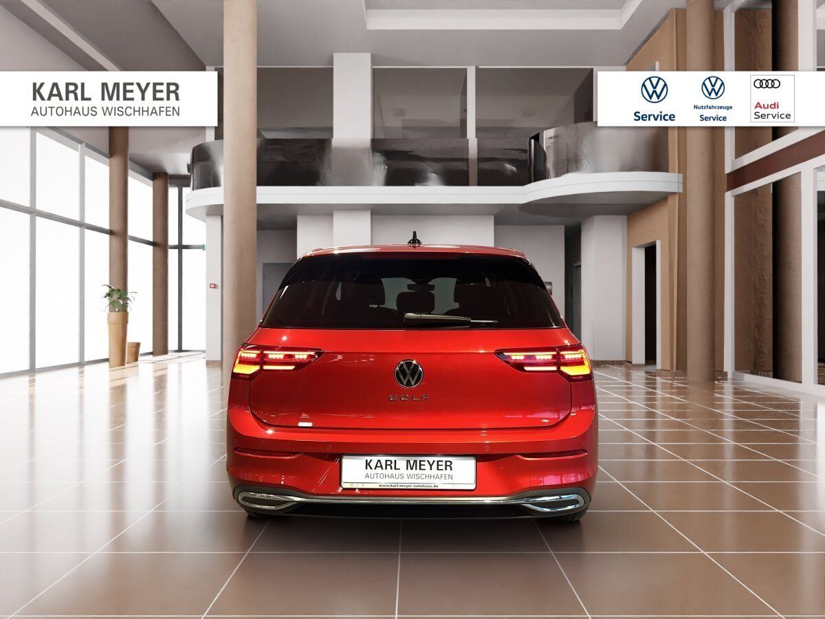 Fahrzeugabbildung Volkswagen Golf Active 1.5 TSI 6-Gang IQ.Light Navi Pano