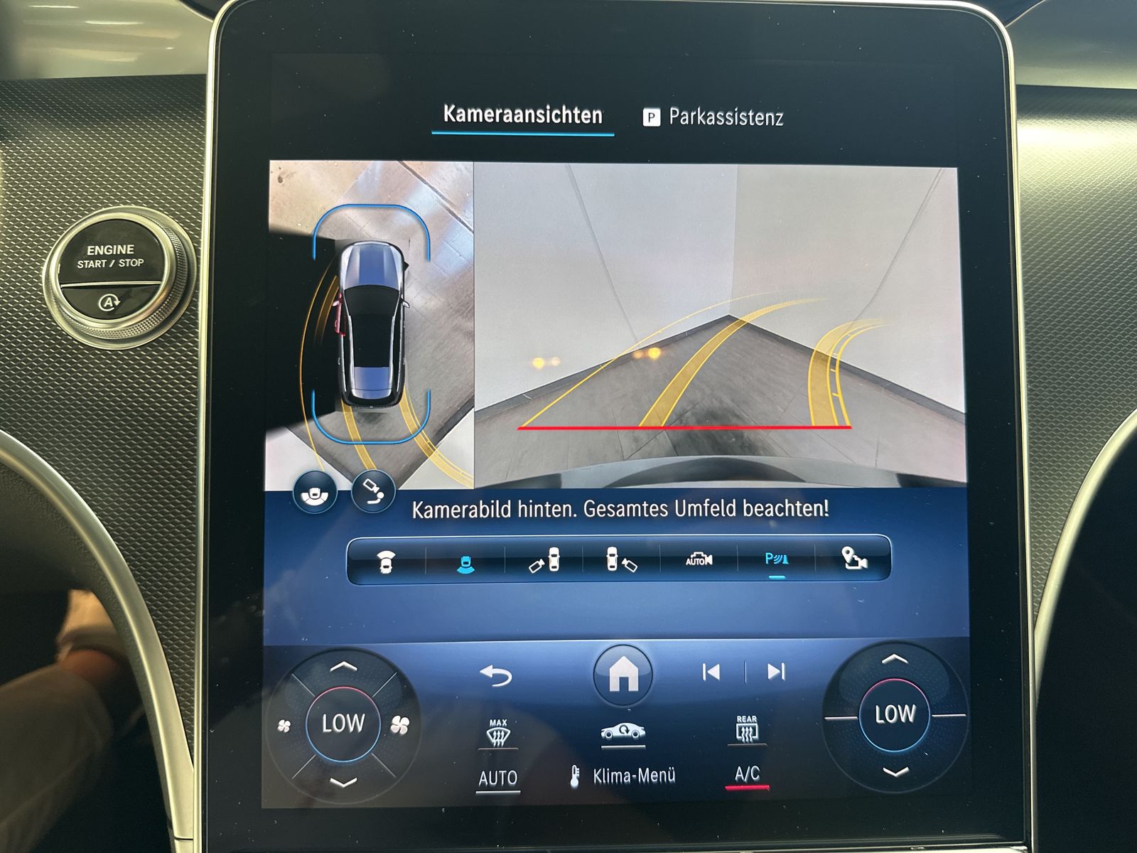 Fahrzeugabbildung Mercedes-Benz C 220d T AMG -Line NAV+LED+ACC+AHK+KAMERA+19ZOLL