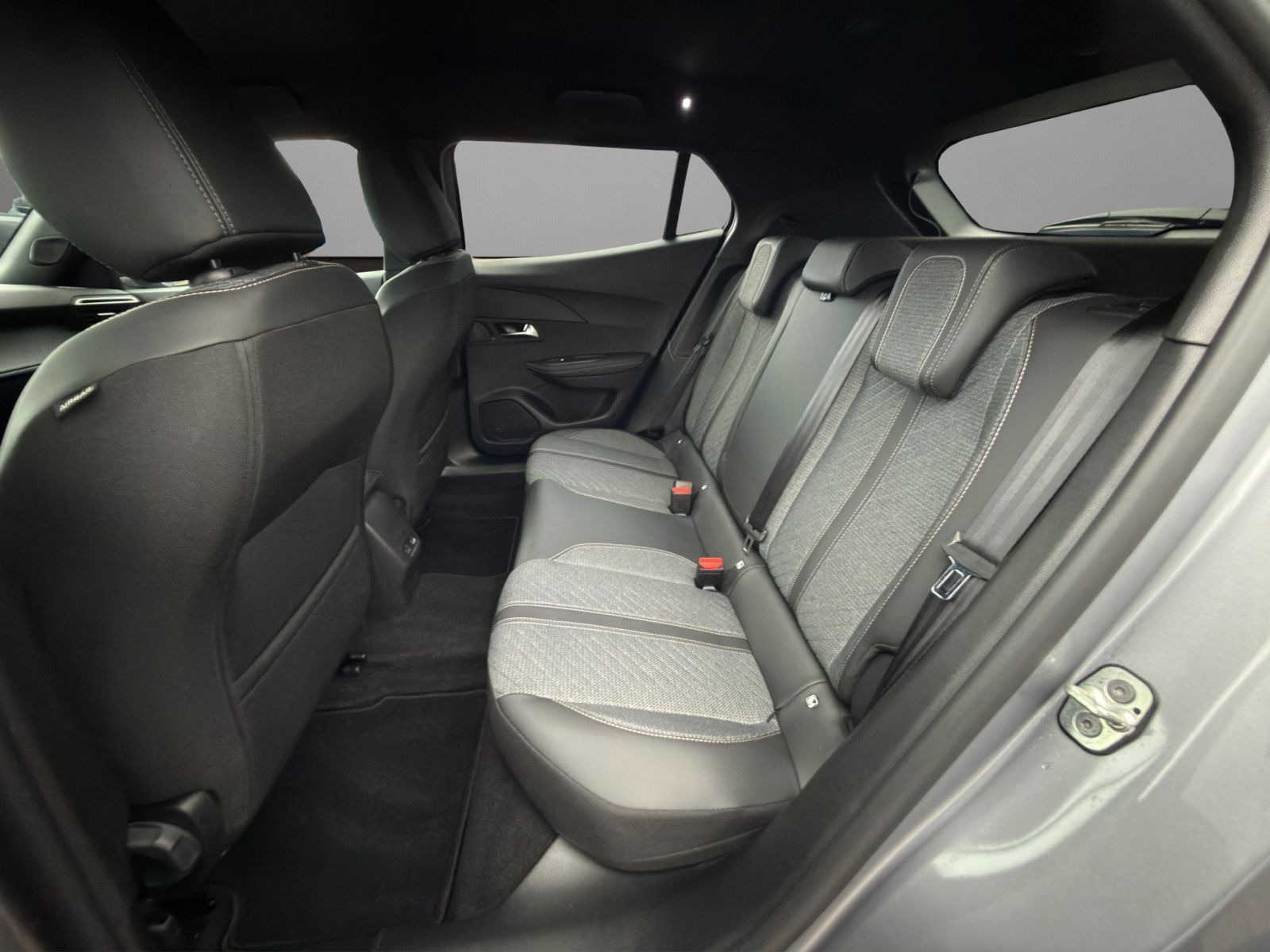 Peugeot 2008 - Bild 14