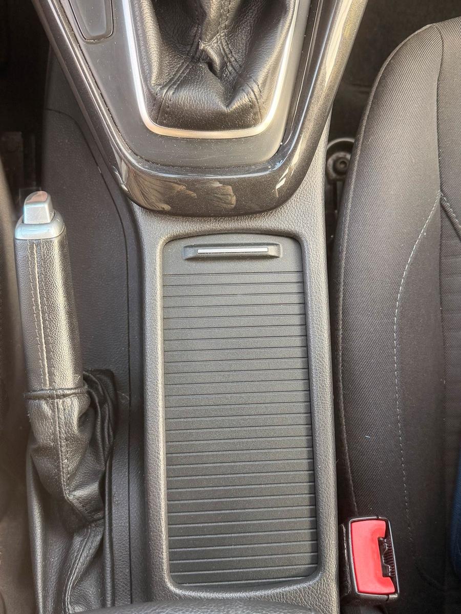 Ford Focus 2015 — photo 6
