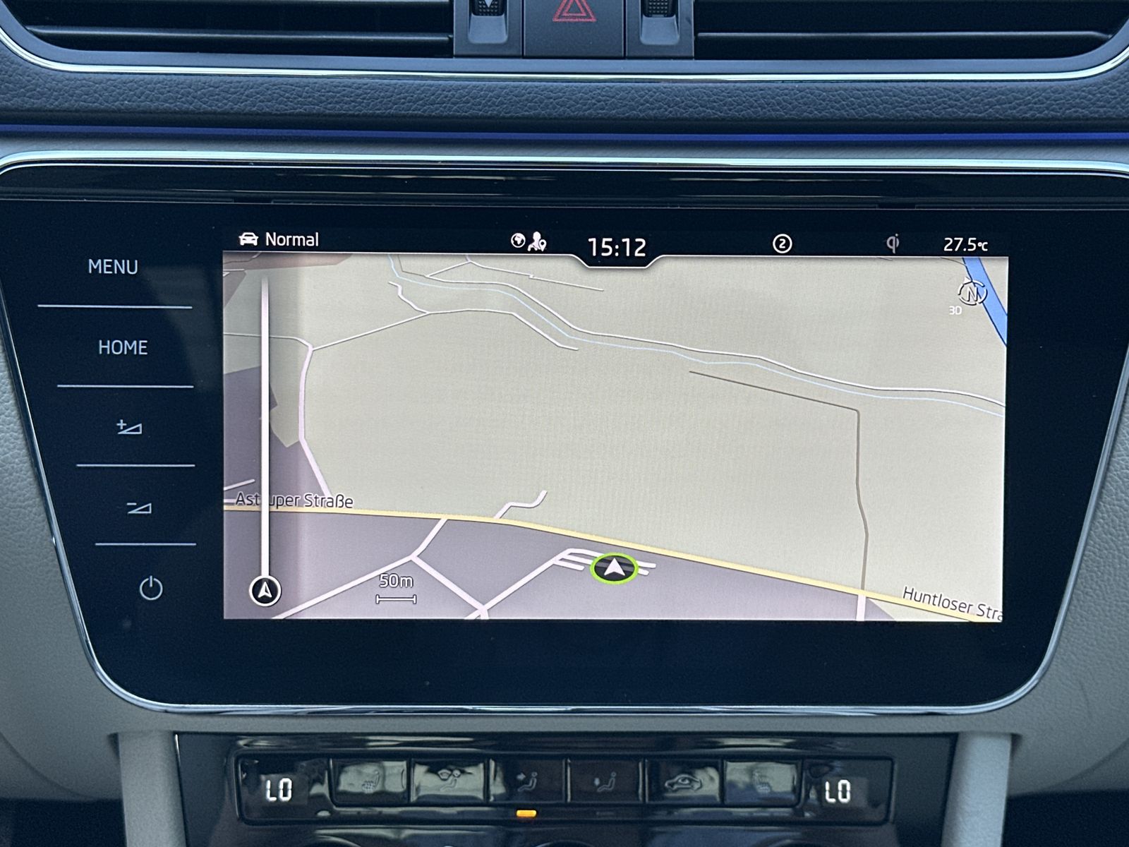 Fahrzeugabbildung SKODA Superb Combi L&K NAV+MATRIX+ACC+PANO+CANTON+DCC