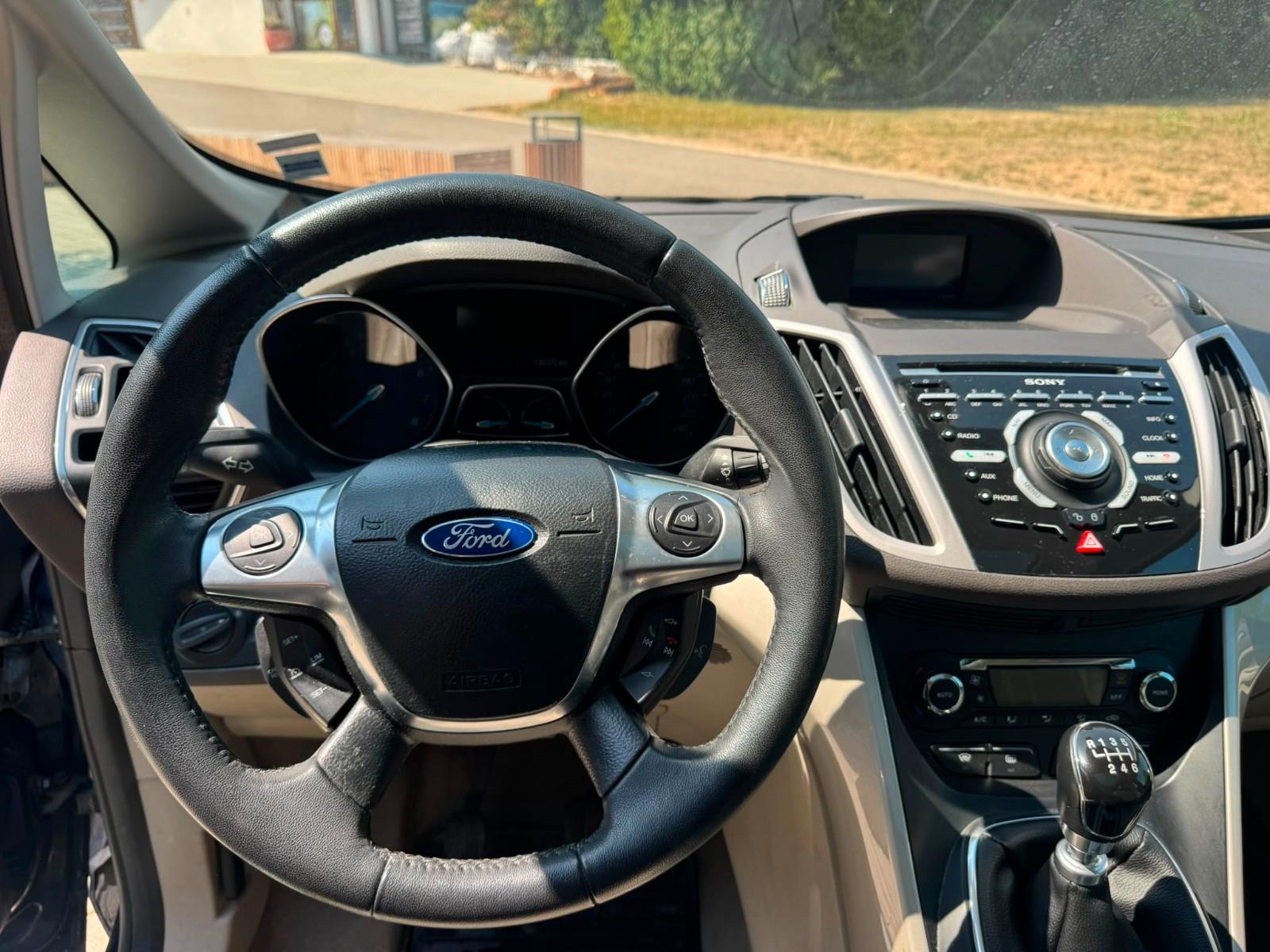 Ford Grand C-MAX 2011 — photo 11