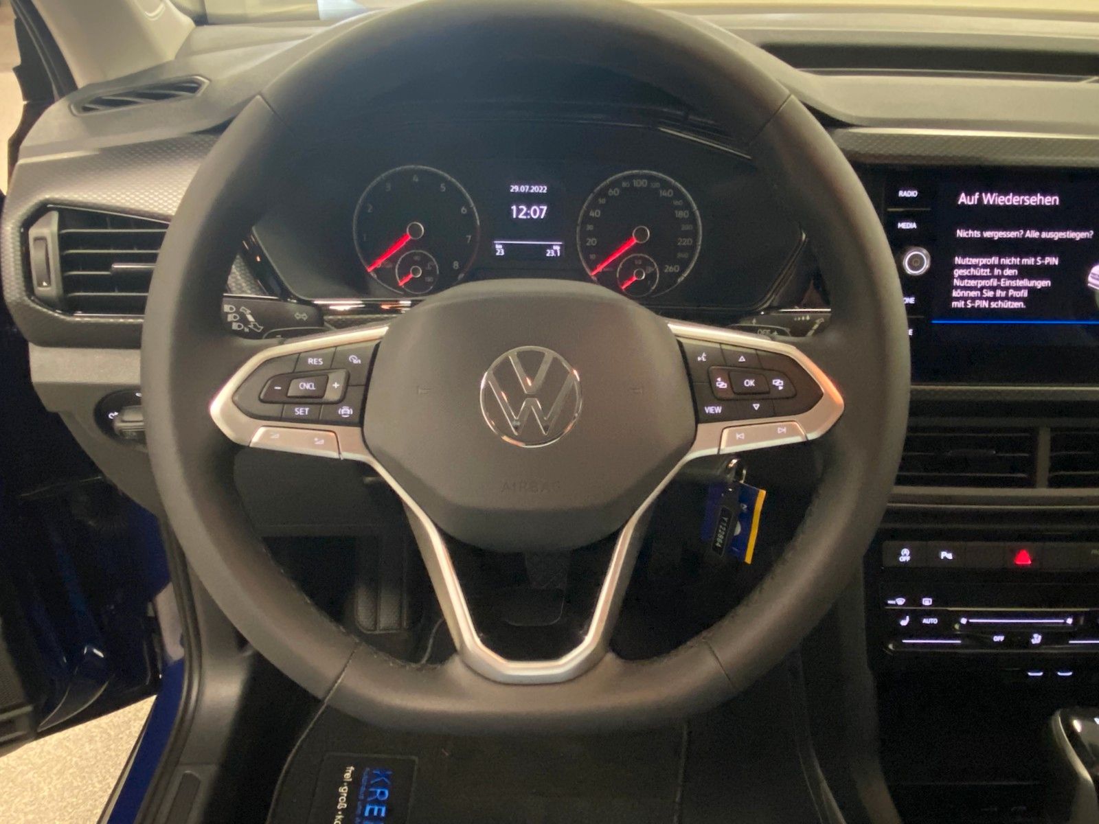 Fahrzeugabbildung Volkswagen T-Cross 1.5 TSI DSG Life+150 PS+PDC+App+LED+ALU+