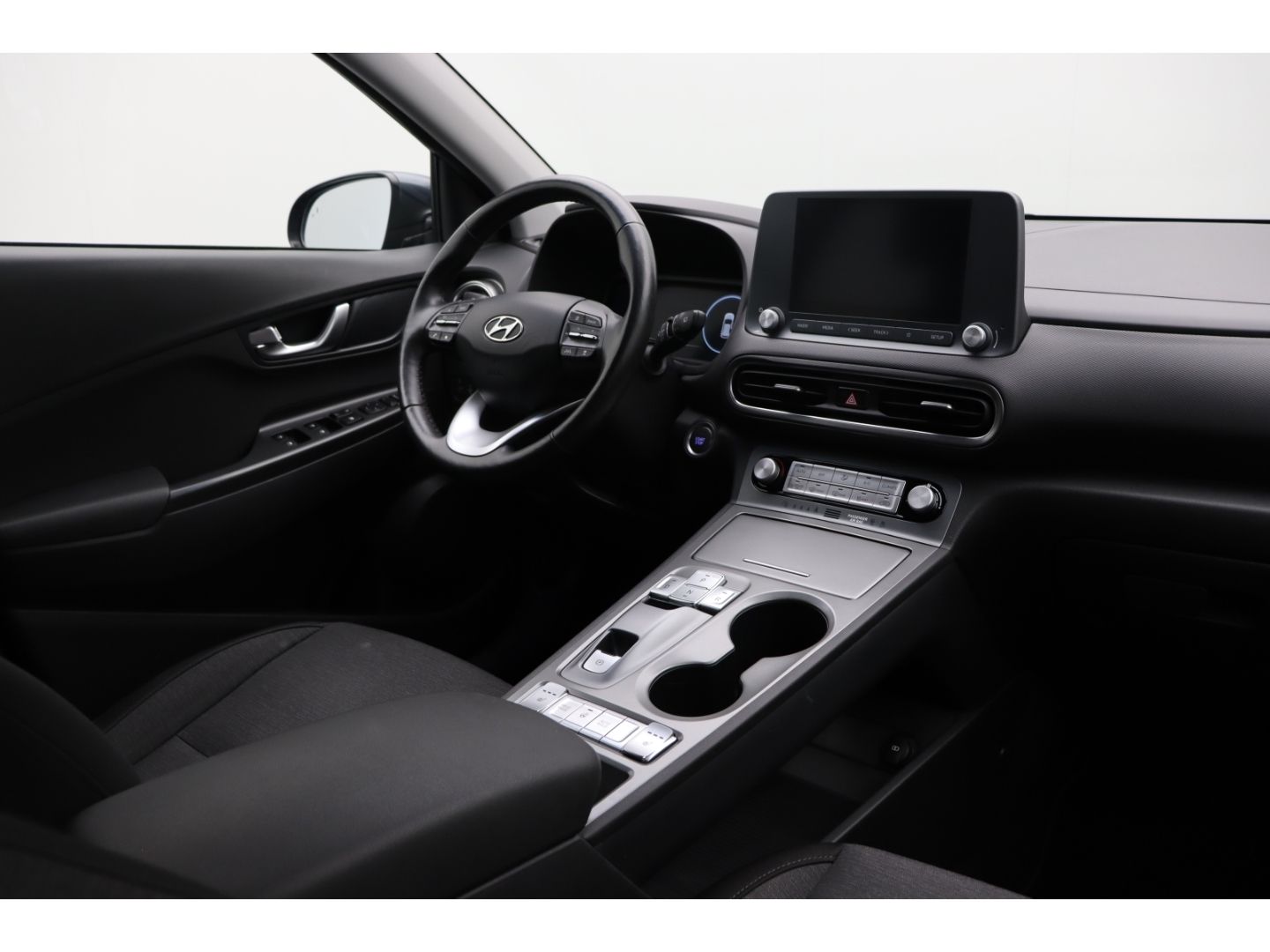 Fahrzeugabbildung Hyundai KONA Elektro Trend 2WD Totwinkelass ACC