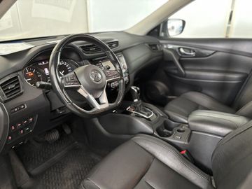 Fotografie des Nissan X-Trail 1.6 dCi Xtronic Tekna
