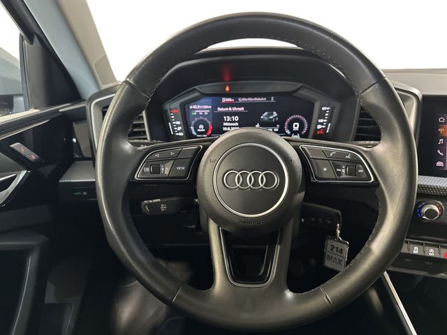 A1 Sportback 25 TFSI KAMERA+ALU+SH+VCP+PDC+RADIO