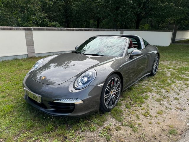 Porsche 991 Targa 4S - WLS - GTS Interieur - Schalter