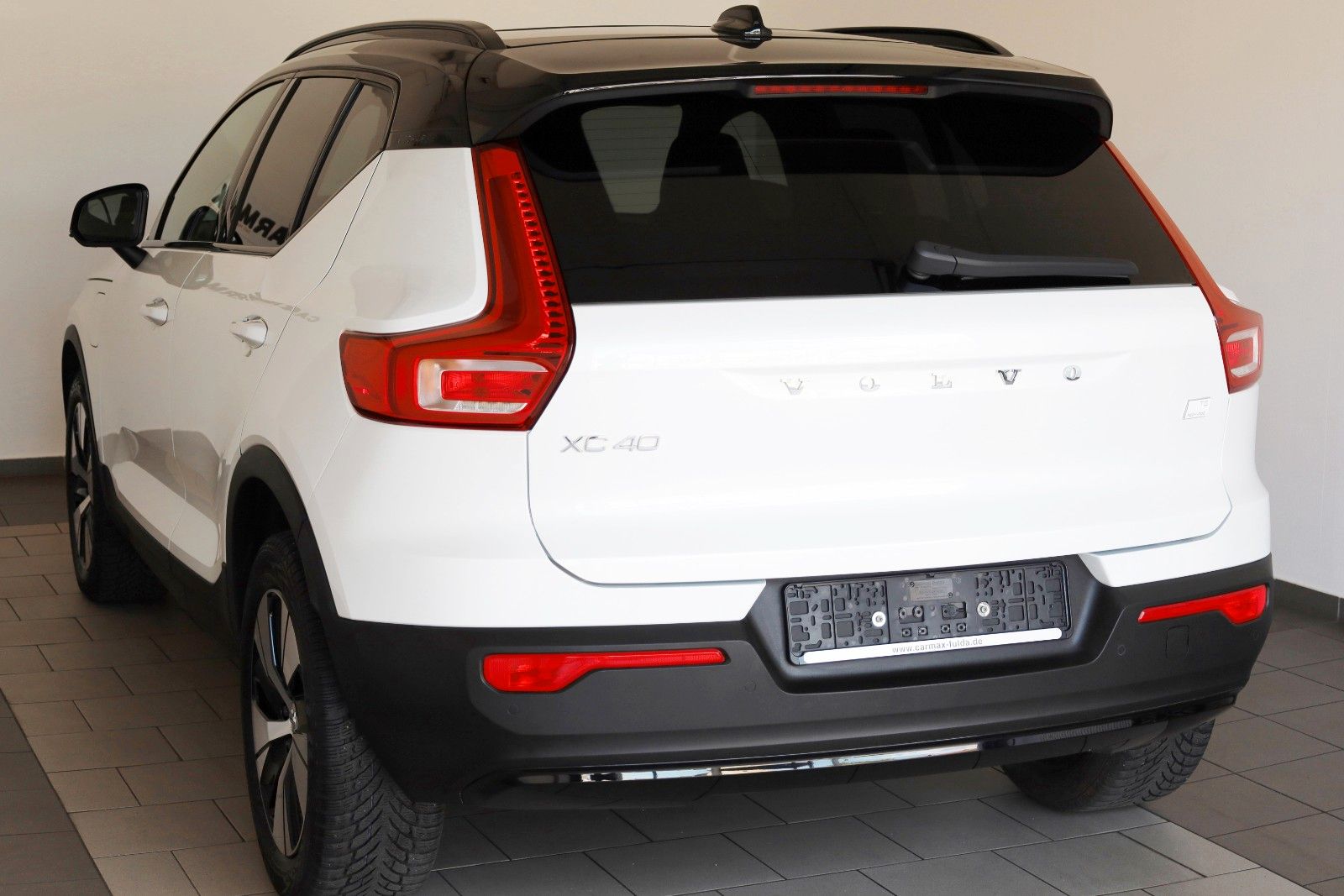 Fahrzeugabbildung Volvo XC40 T5 Recharge R Design Leder,Navi,PanDach,360
