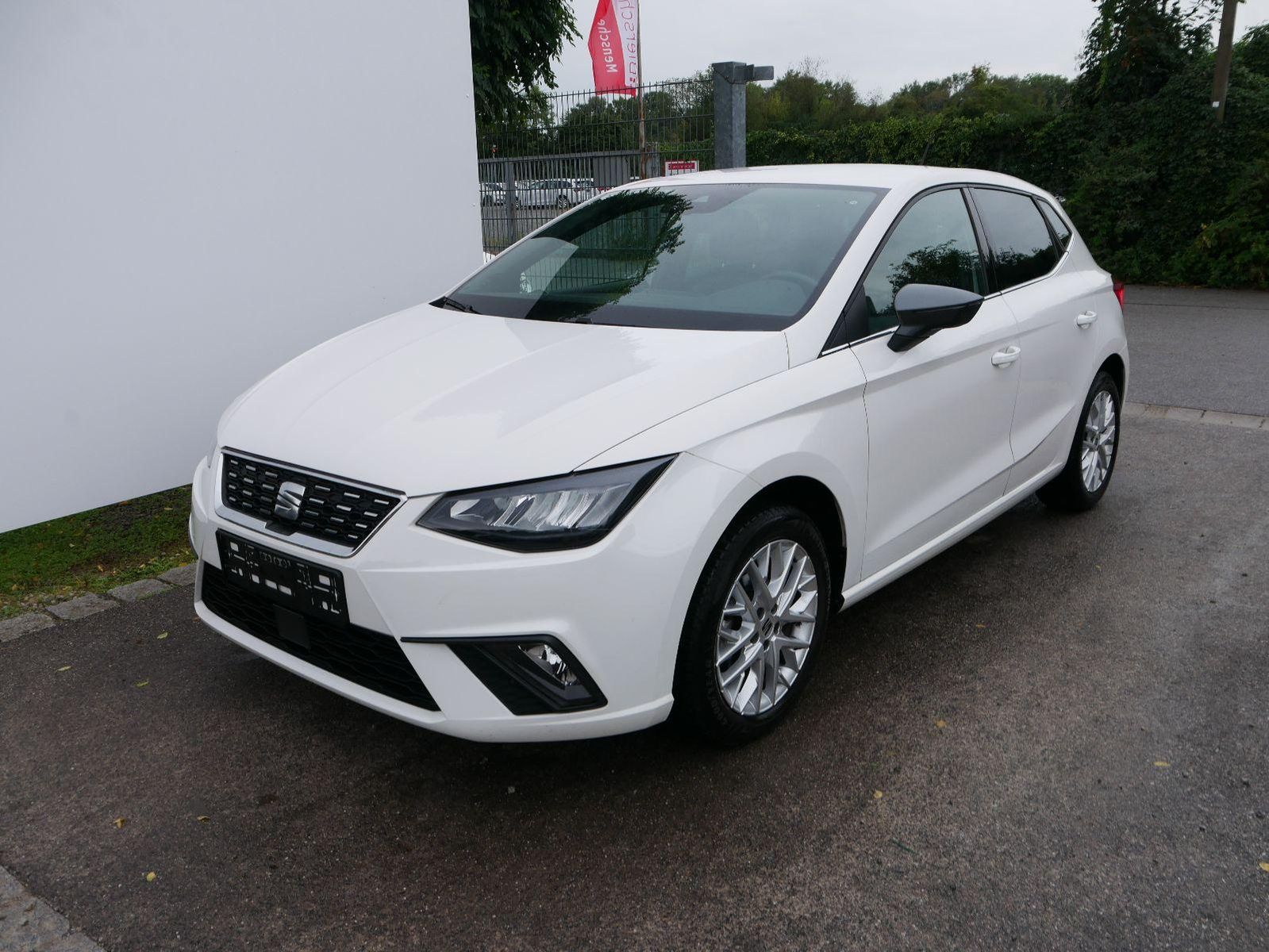 Seat Ibiza 1.0 TSI Xcellence*NAVI*PDC-HI*LED*SHZ*SMAR imagem 2