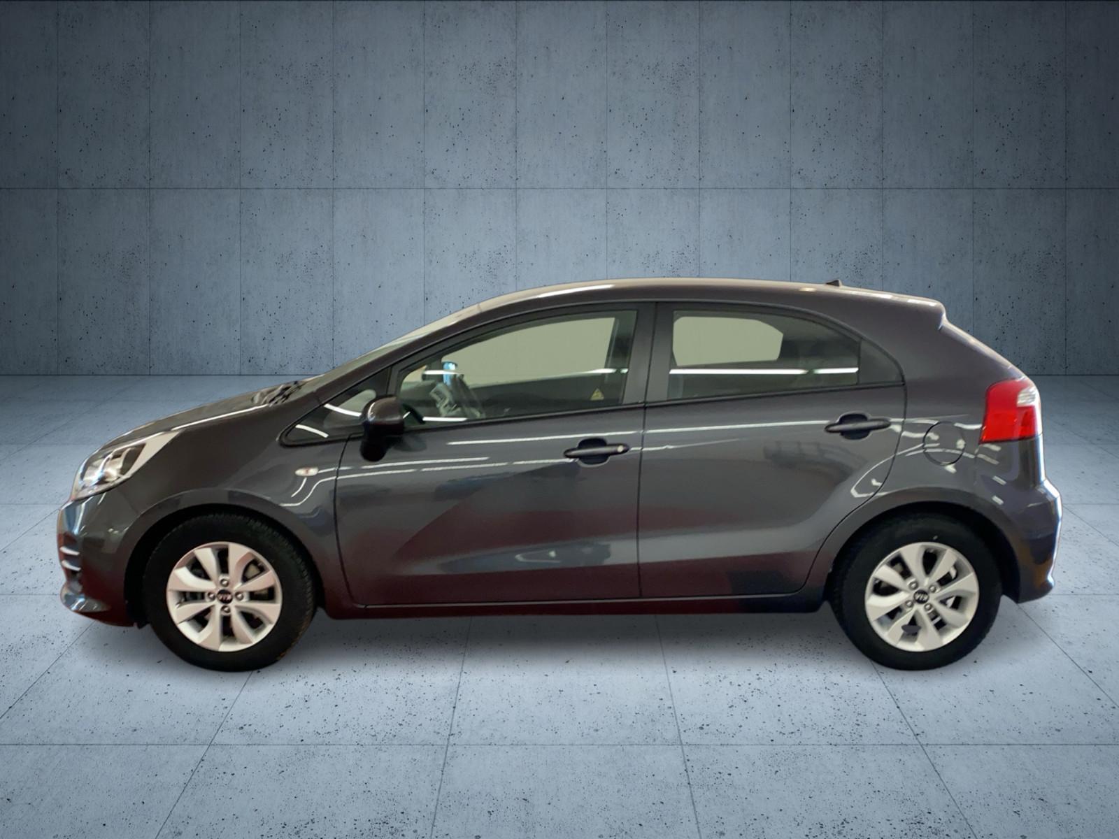Kia Rio - KLIMA - SHZ - BT - RCD - ALLWETTERREIFEN