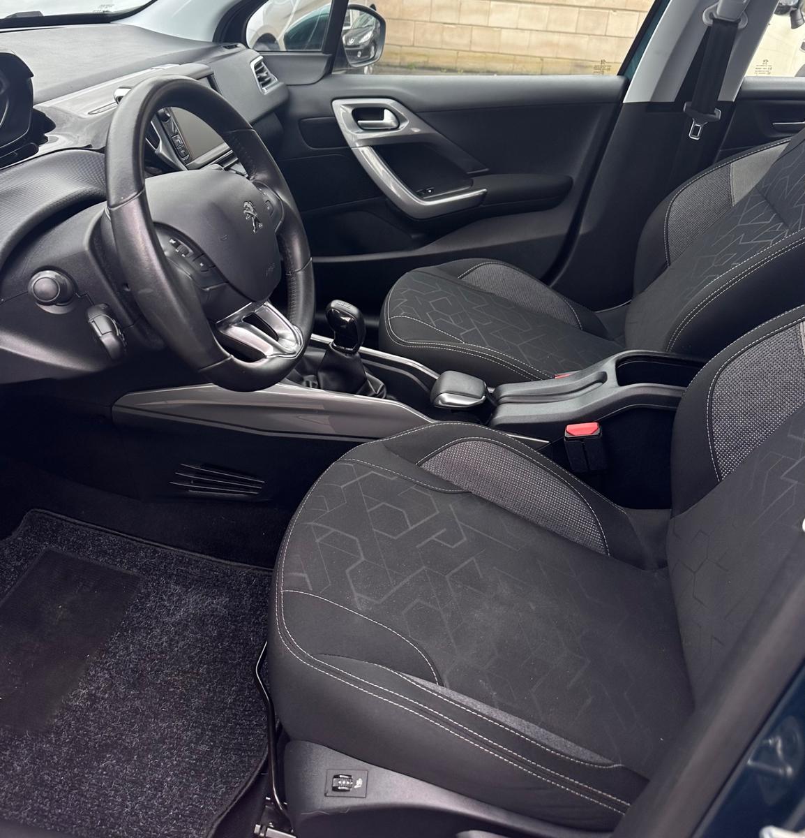 Peugeot 2008 Active 1.2