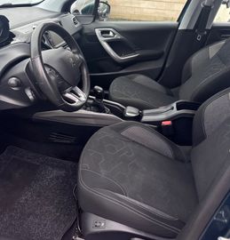 Peugeot 2008 - 9