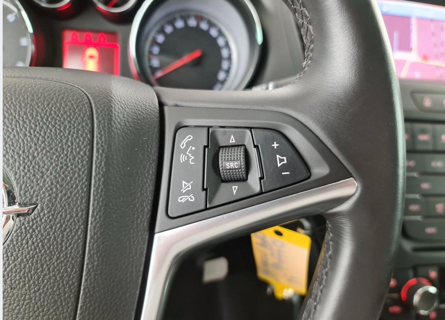 Opel Insignia 2011 — photo 7