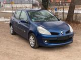 Renault Clio III Authentique 1.2 16V - Renault Clio aus 2008: Iii