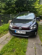 Volkswagen Golf 2.0 TSI DSG GTI *Schiebedach* - Volkswagen Golf: Grün, Schiebedach