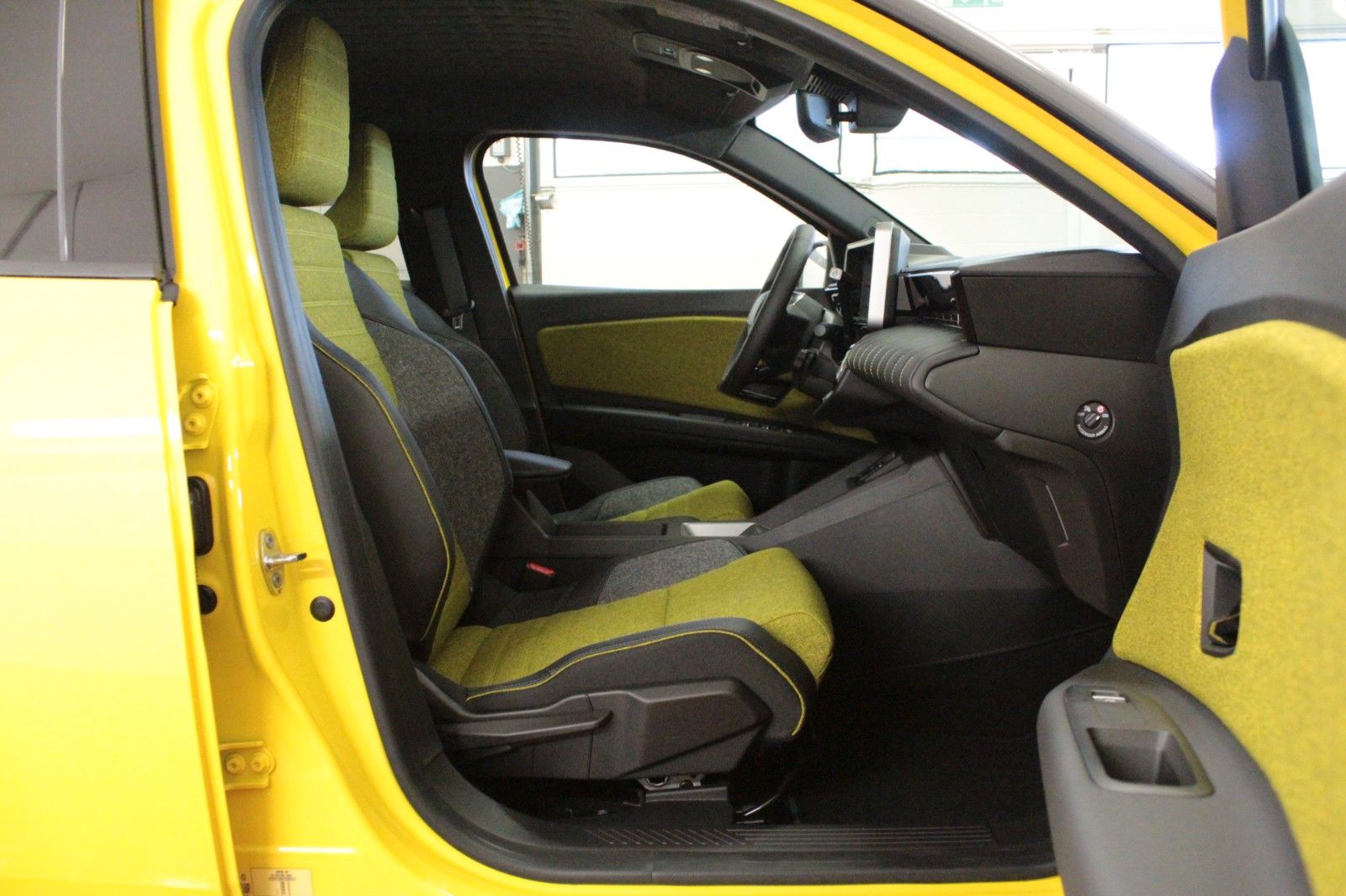 Fahrzeugabbildung Renault R 5 Iconic Five 150 Comfort Range