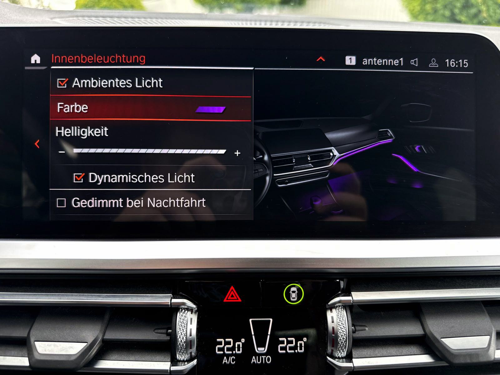 Fahrzeugabbildung BMW 330i Touring M-Sport ACC NAV HUD 360° PDC Laser