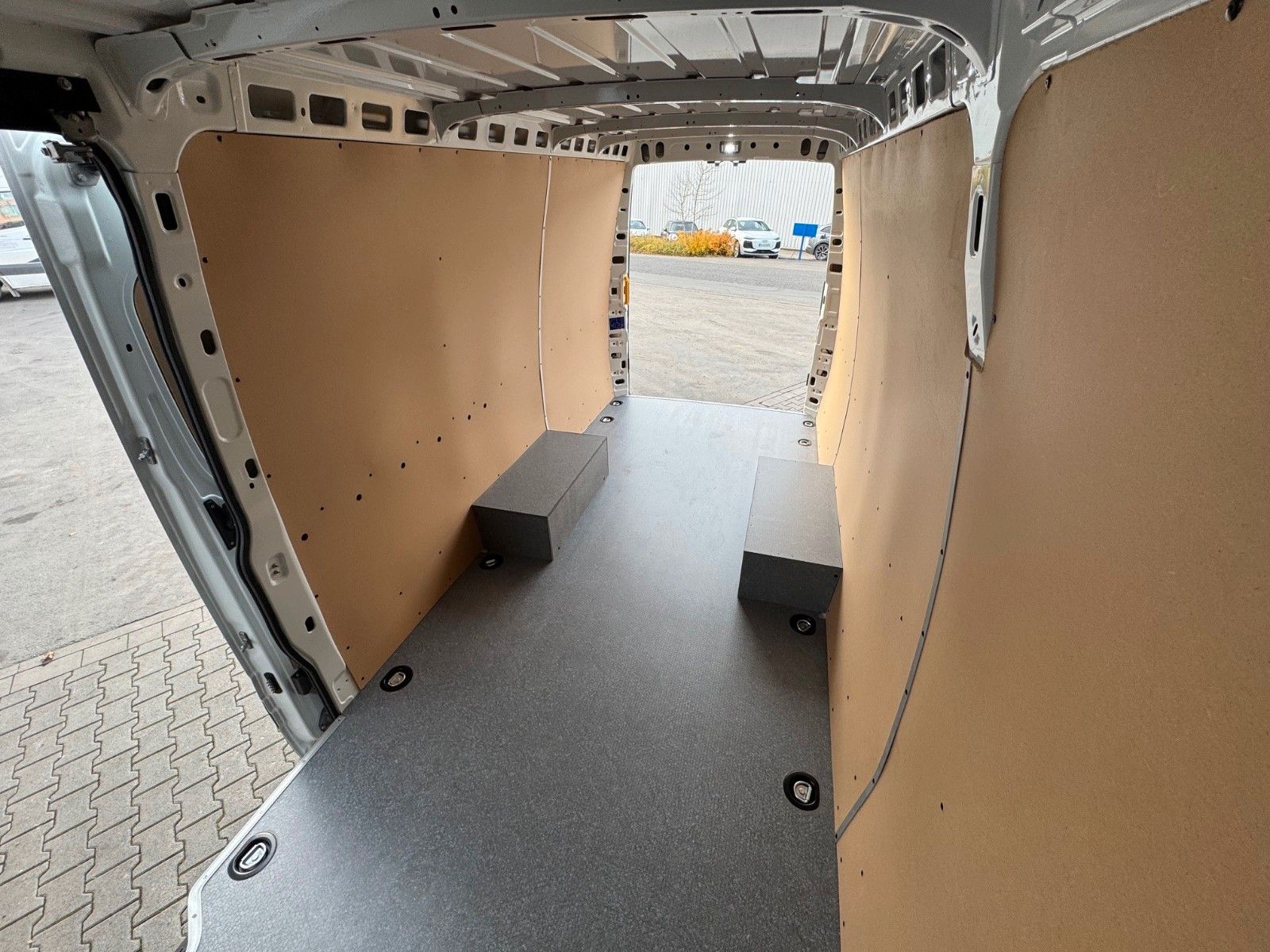 Fahrzeugabbildung Iveco Daily 35C21 HA8 *R4.100mm*AHK*LED*Automatik*