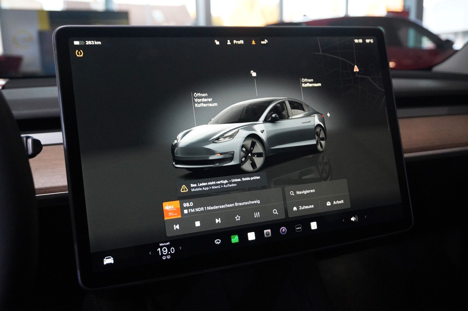 Fahrzeugabbildung Tesla Model 3 LONGRANGE DUAL-MOTOR NAVI/KAMERA/SHZ/AMD
