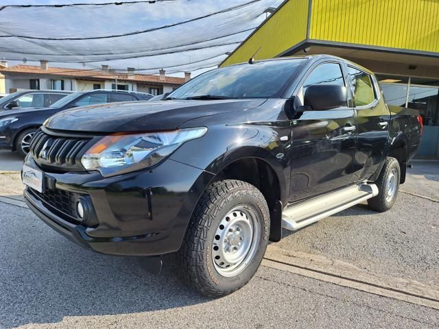 Mitsubishi MITSUBISHI L200 2.4 DI-D/154CV Double Cab Invite