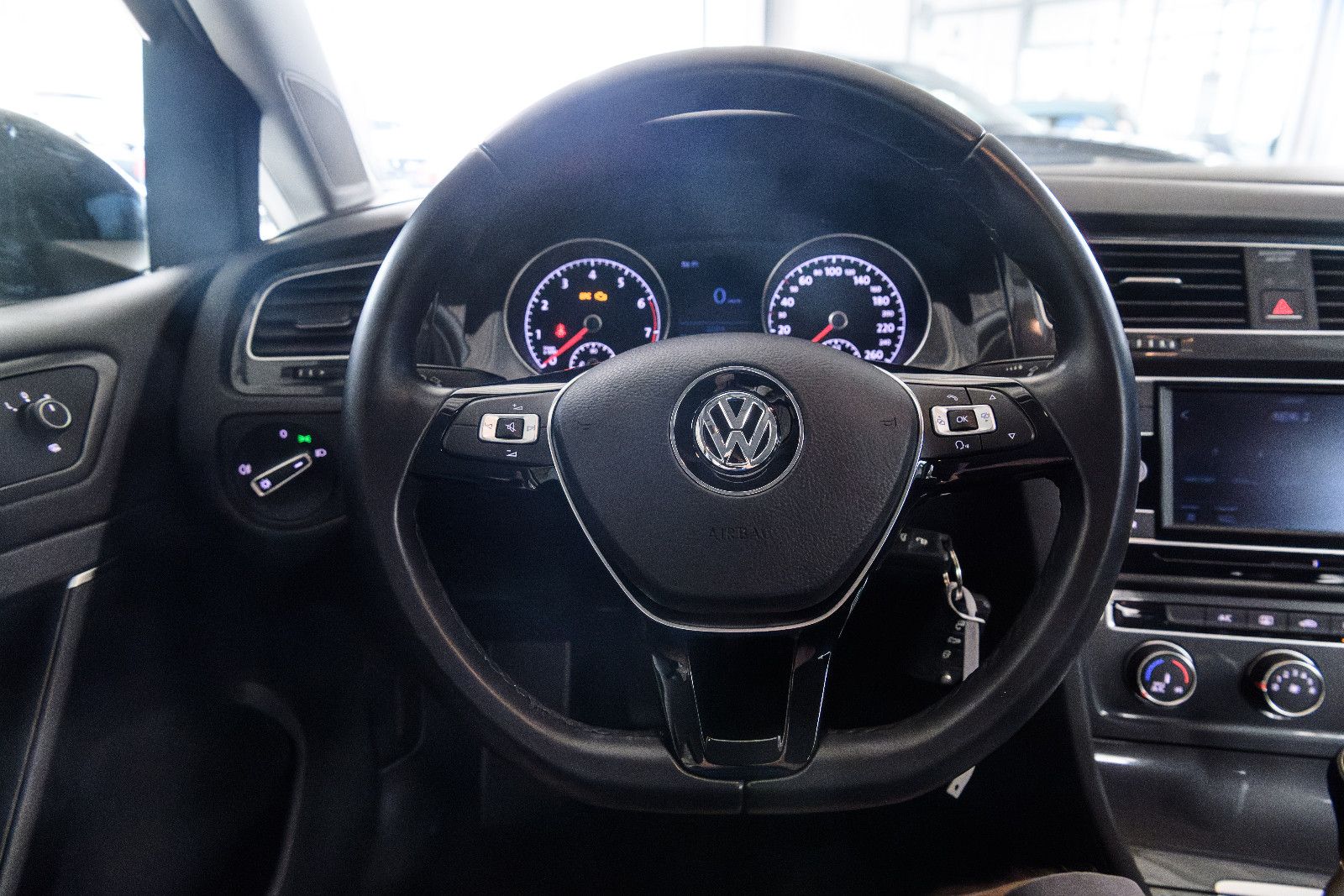 Fahrzeugabbildung Volkswagen Golf VII1.0l TSI Comfortline + GJR + Klima
