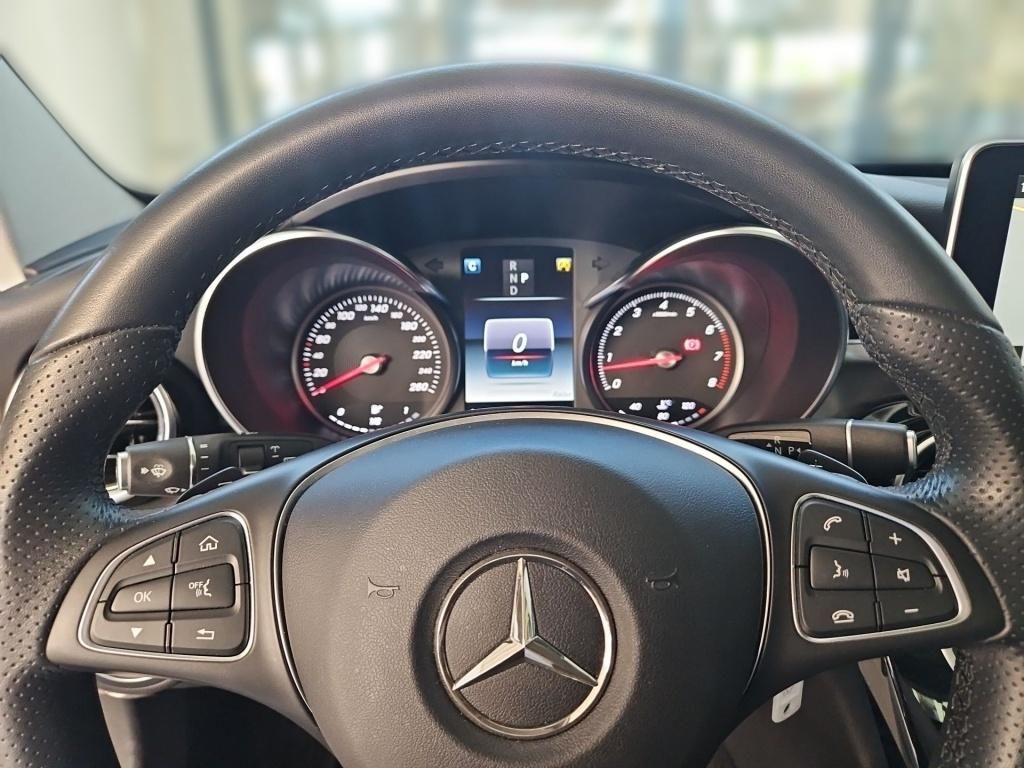 Fahrzeugabbildung Mercedes-Benz C 180 T Avantg. AHK Pano Totwi, SHZ Ambie. LED