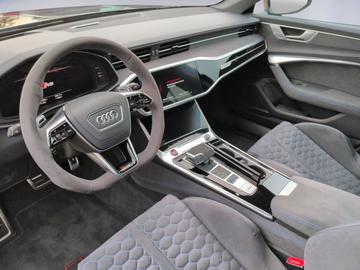 2025 AUDI RS6 photo 10